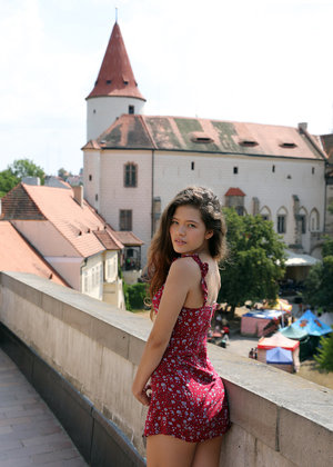 18 year old cutie Carmen Callaway sexys her two study buddies at the same time